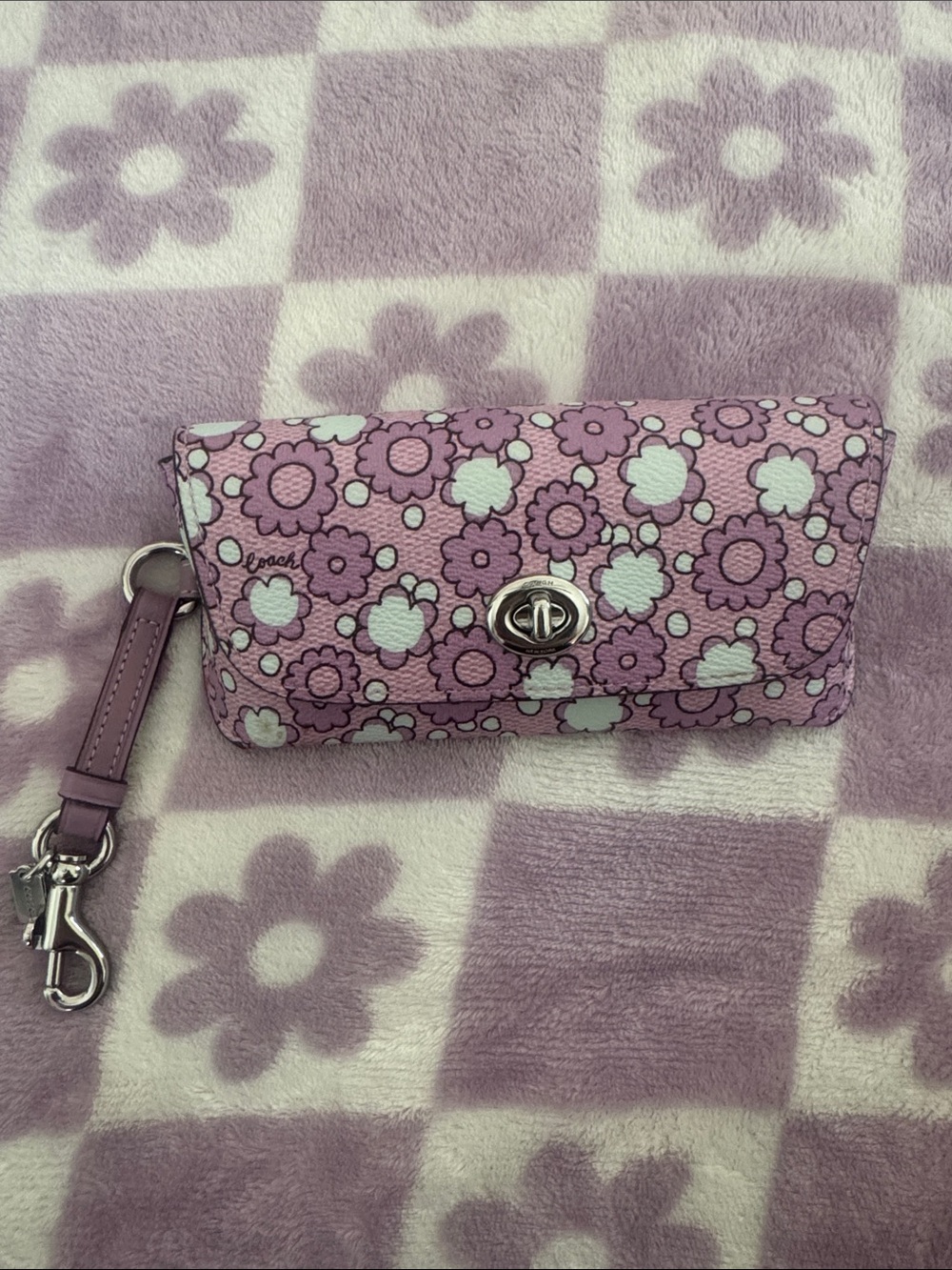 Coach Floral Turnlock Wristlet Wallet - Pink & White